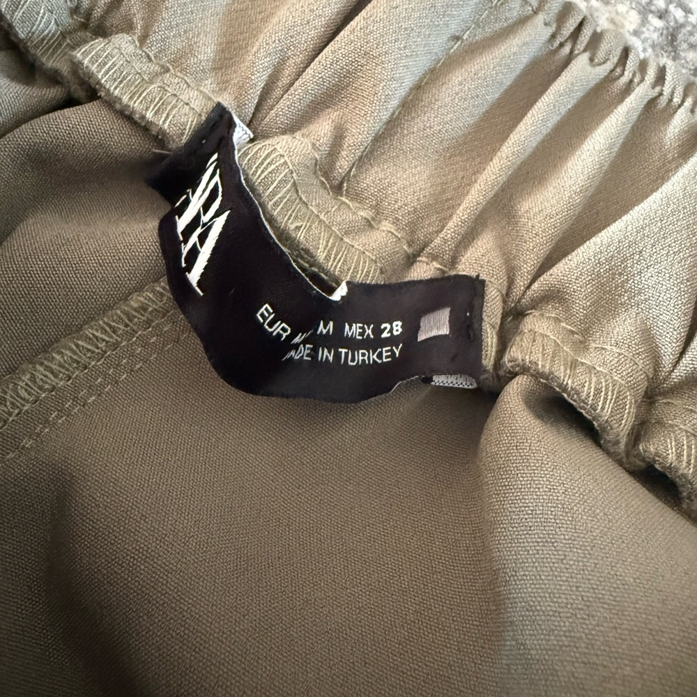 Gently used, Zara cargo jogger dress pants. - Picture 4 of 4